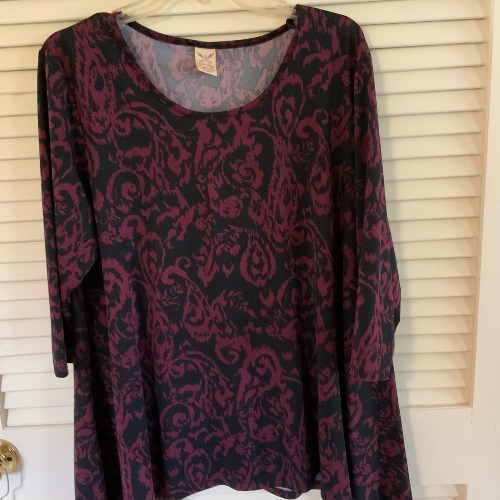 Women’s 3/4 sleeve tunic